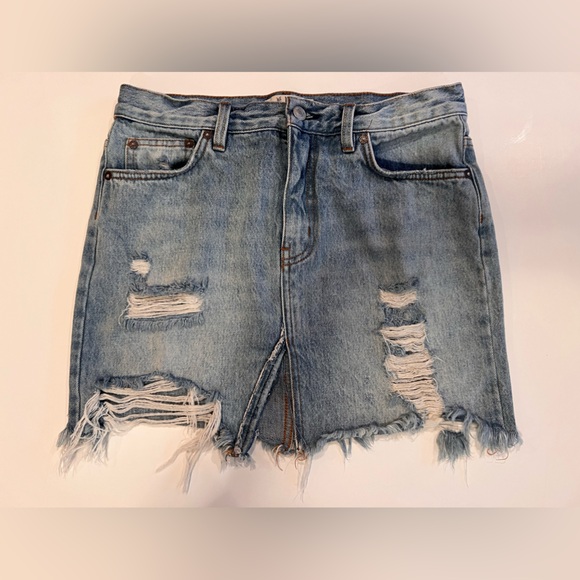 We The Free Relaxed & Destroyed Denim Mini Skirt, Size 27 - Picture 4 of 5
